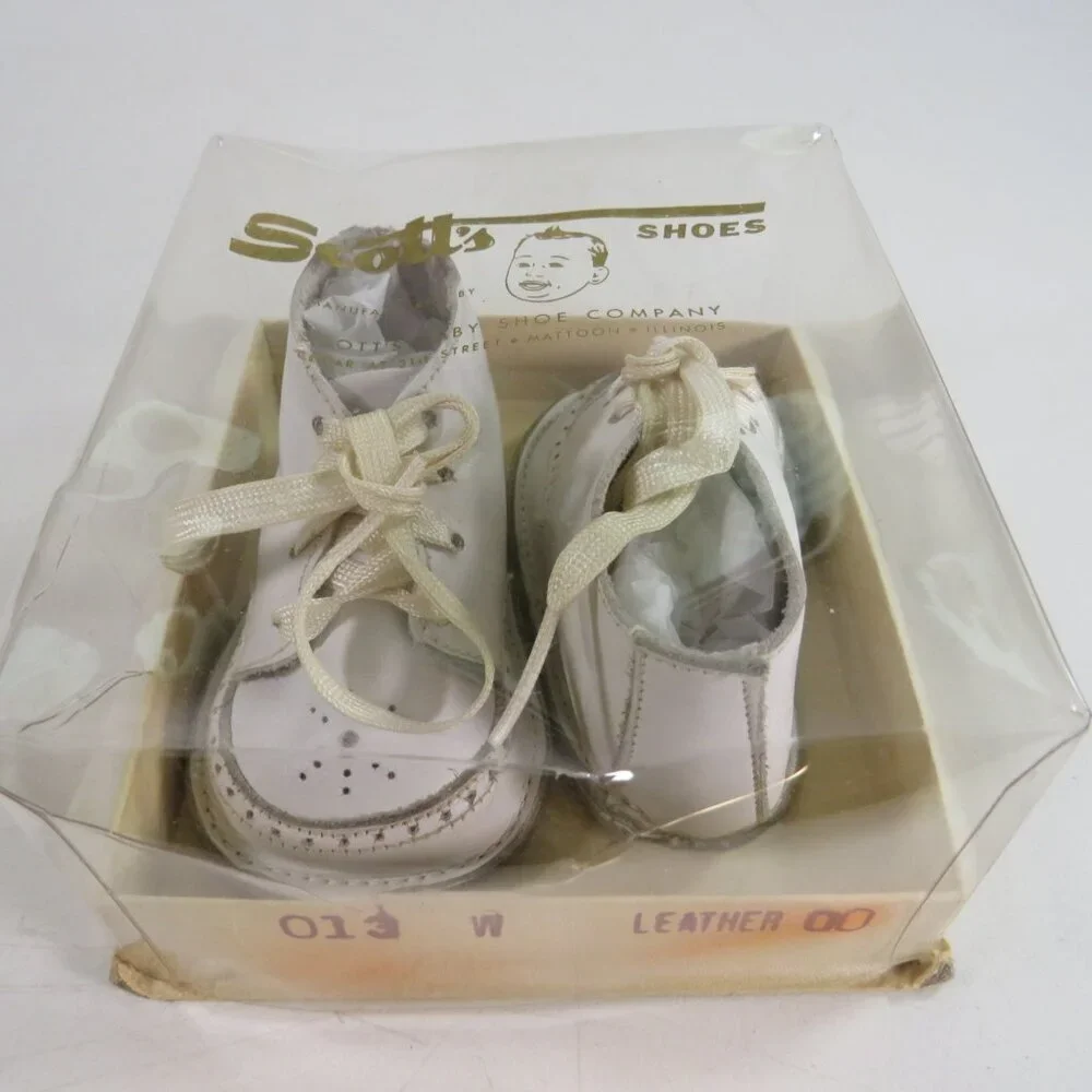 Baby Vintage White Leather Baby Shoes Scott's Shoes size 13W with original box